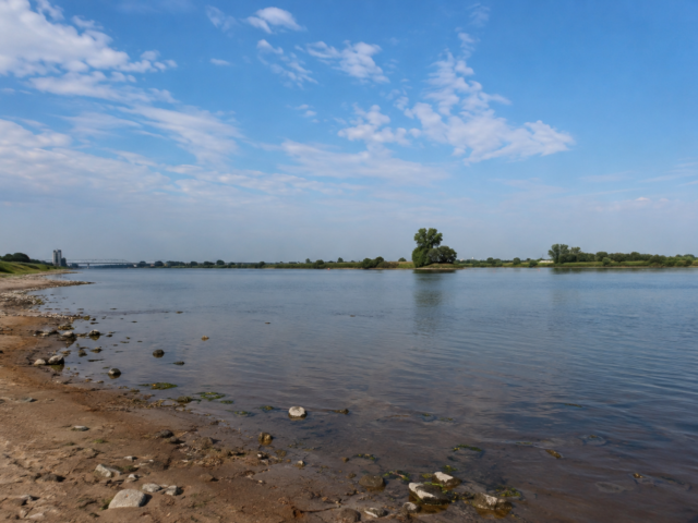 Watertekort in Rivierengebied nog niet voorbij: Waterschap houdt water vast