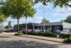 Ede, Stationsweg 111-115